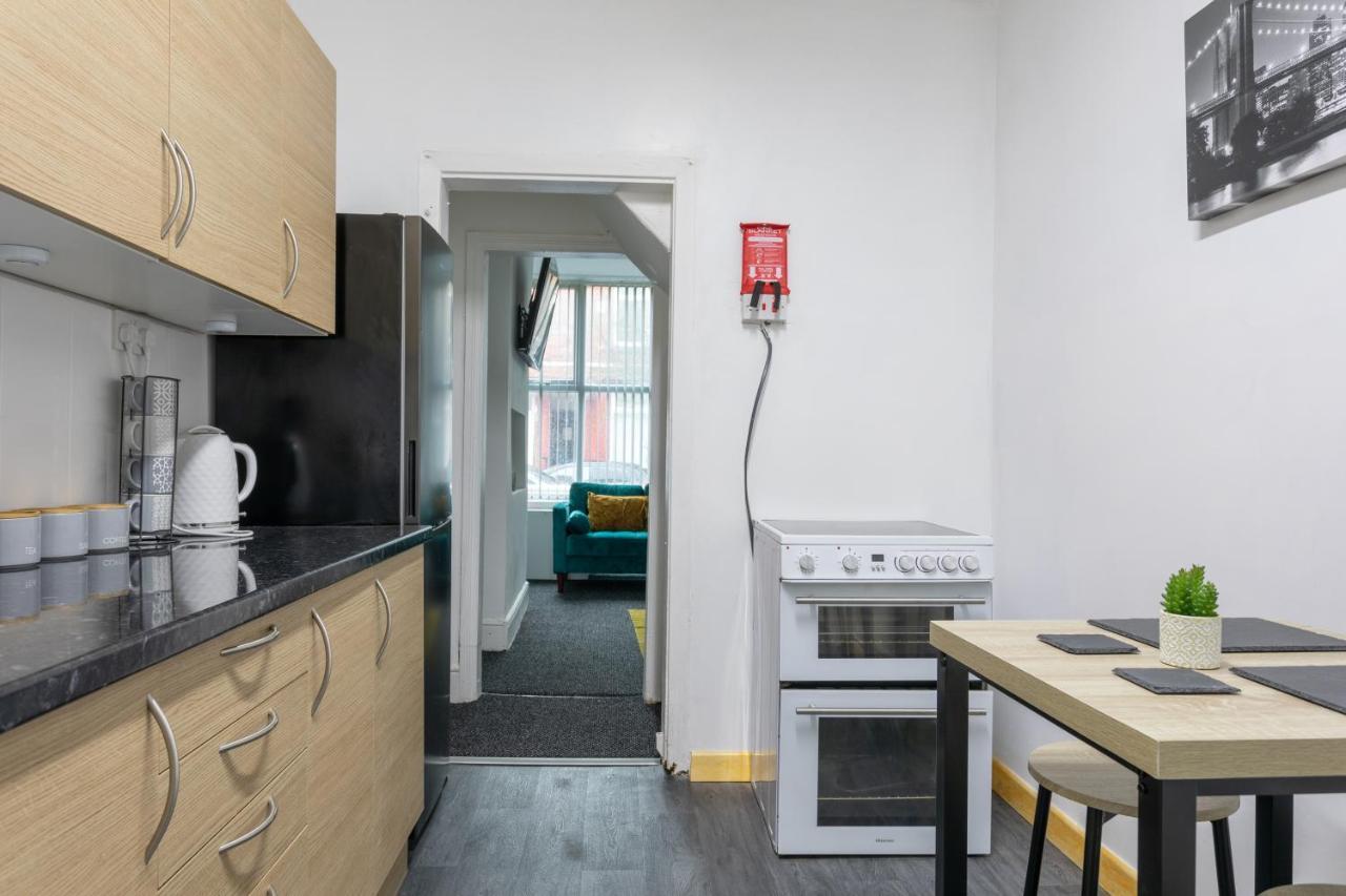 Home In Levenshulme, Manchester Exterior photo